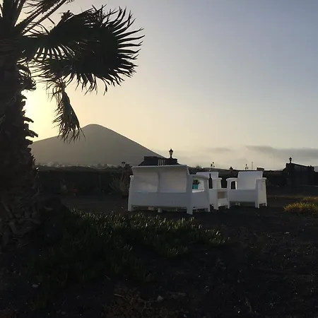 Pura Lava Tahiche